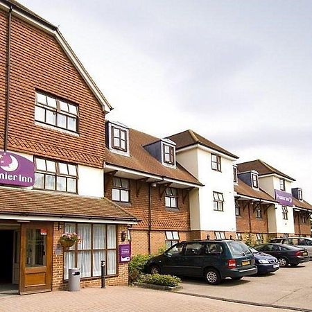 Premier Inn London Gatwick Airport South - London Road Crawley  Eksteriør bilde