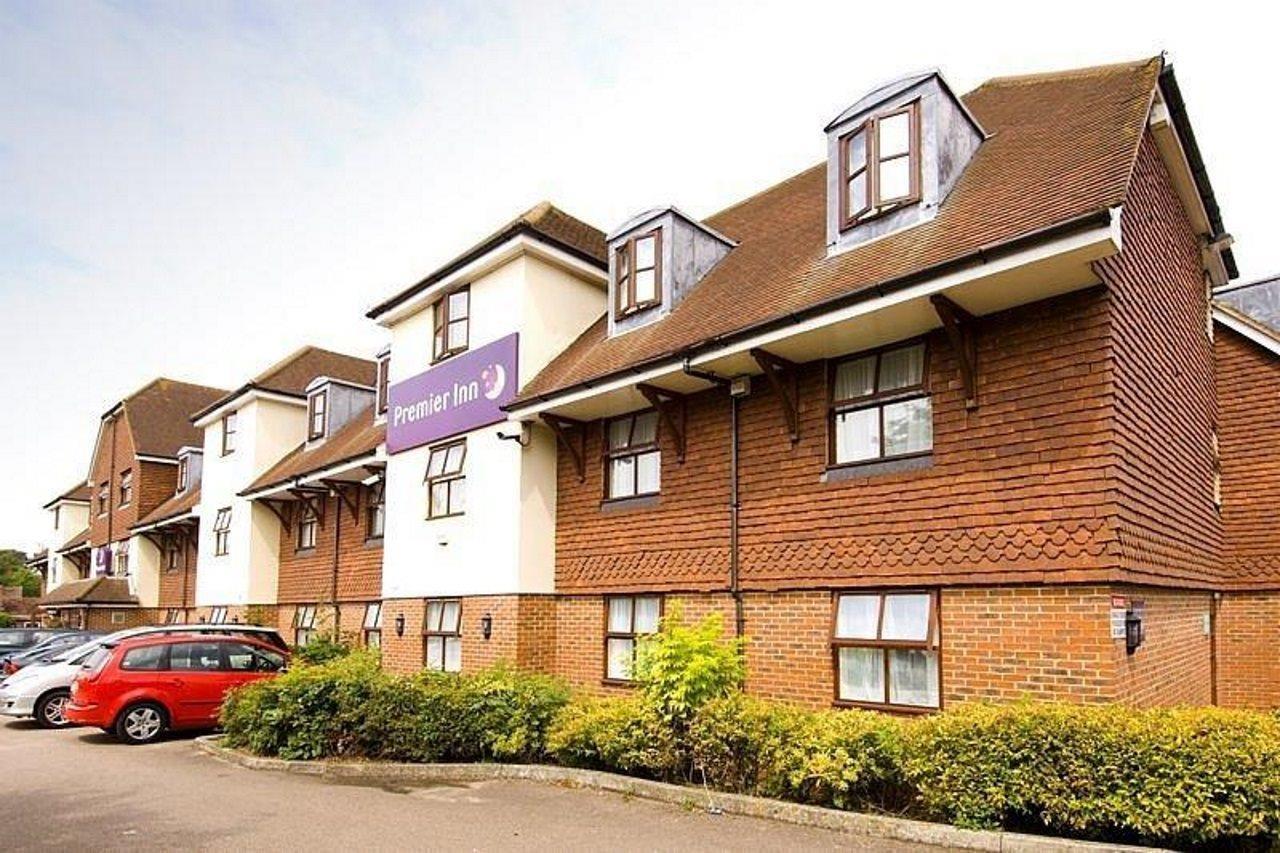 Premier Inn London Gatwick Airport South - London Road Crawley  Eksteriør bilde